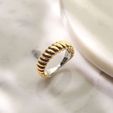 Vintage Ribbed Ring
