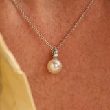 Necklace with pearl and zirconia